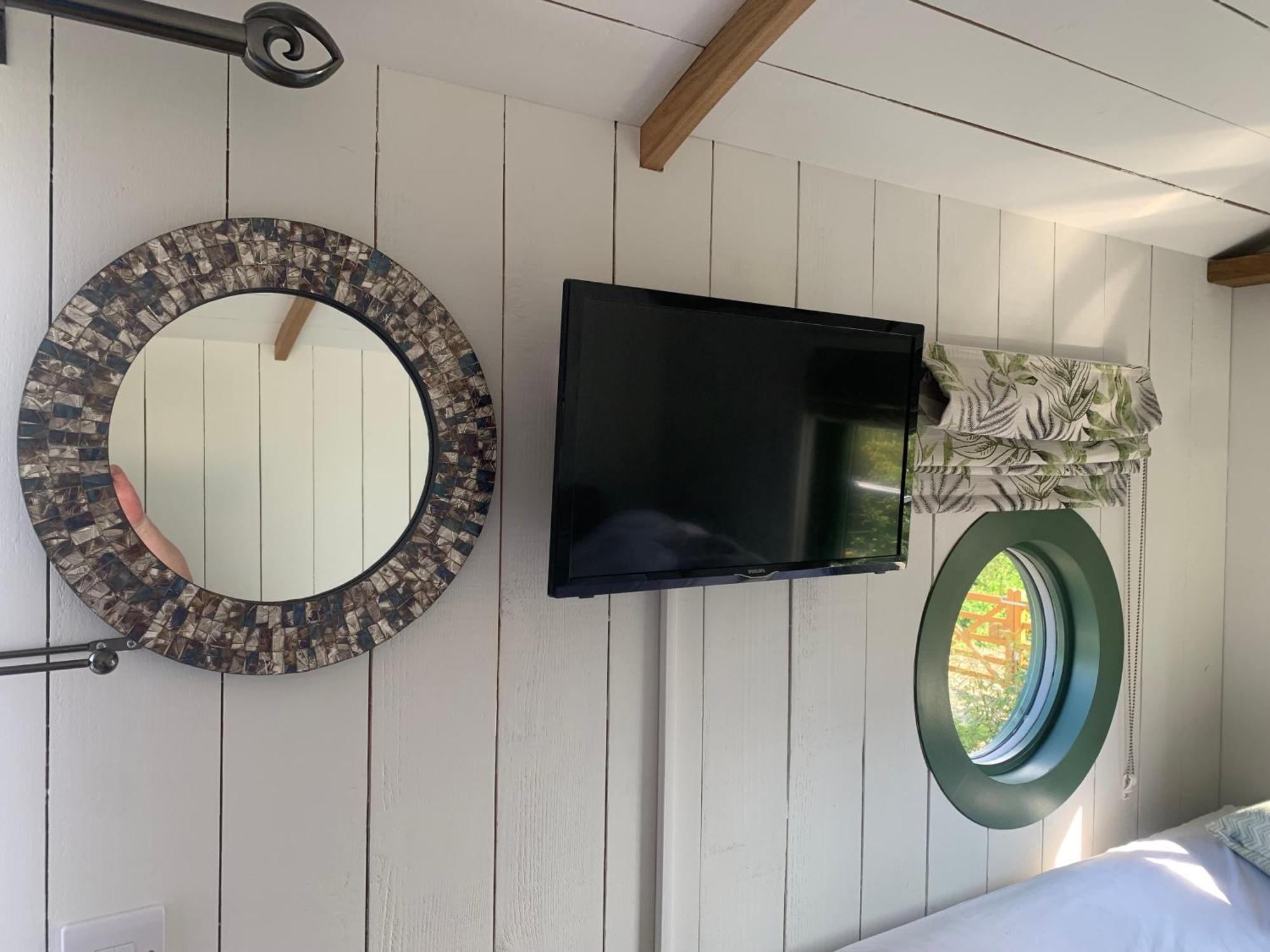 Treklys Shepherds Hut Campsite *